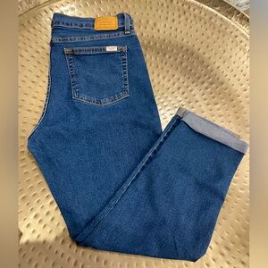 Levi Mid-Rise Boyfriend Jean